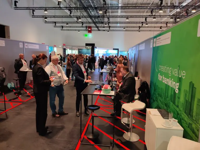 Beratung am Messestand